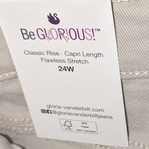 NWT,Gloria Vanderbilt Amanda,khaki, stretch, slimming capris-women's 24w - Picture 6 of 7